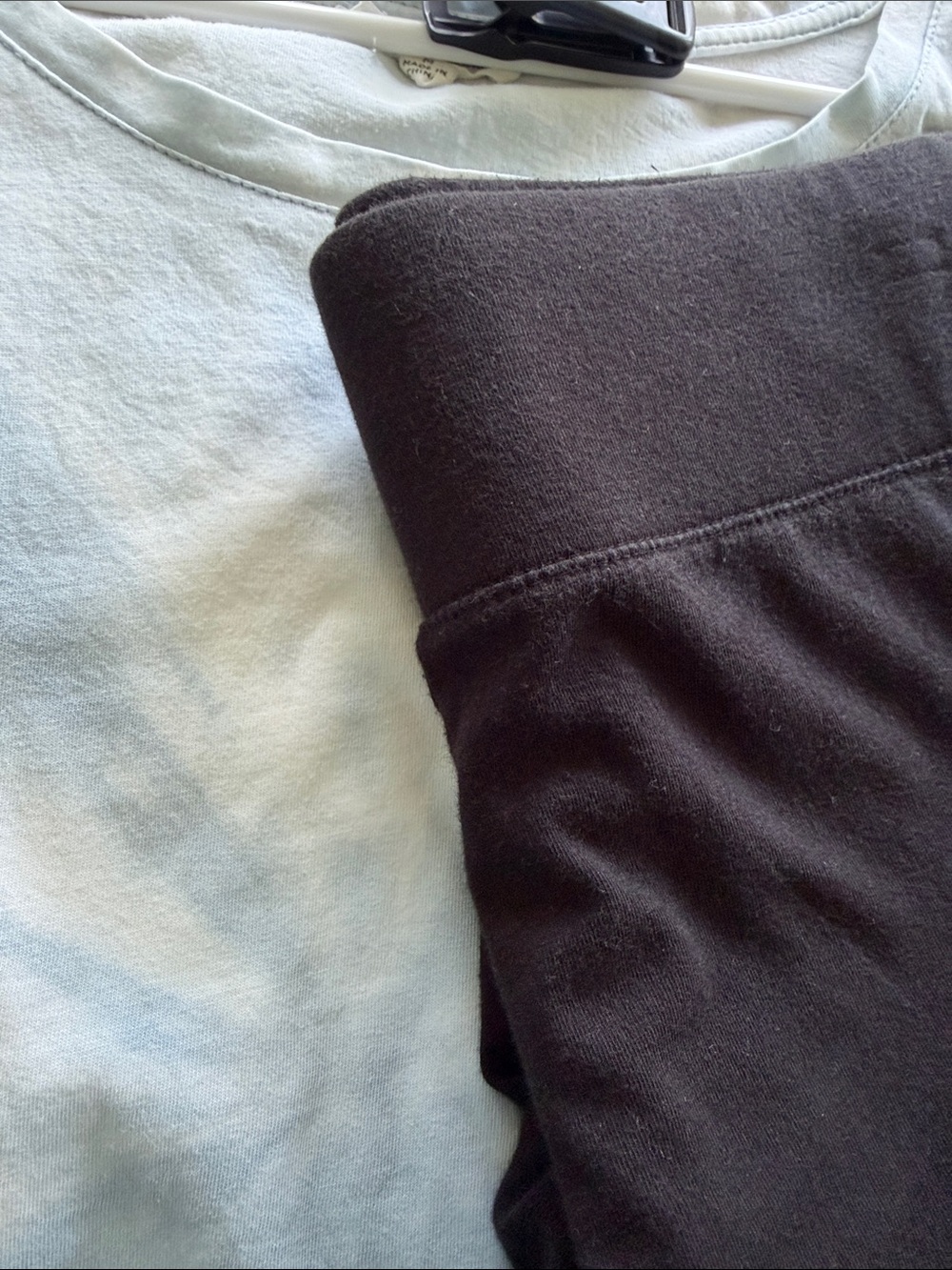 HUE Black Women's M Ribbed Waist Leggings - Picture 3 of 3